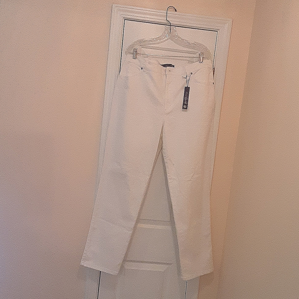 Gloria Vanderbilt Jeans White Size: 18